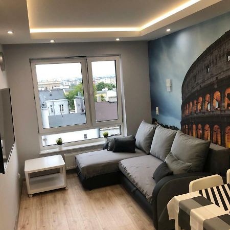 Klimatyzowany Apartament Roma Z Garazem Podziemnym Kielce Buitenkant foto