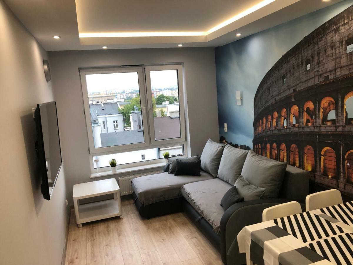 Klimatyzowany Apartament Roma Z Garazem Podziemnym Kielce Buitenkant foto