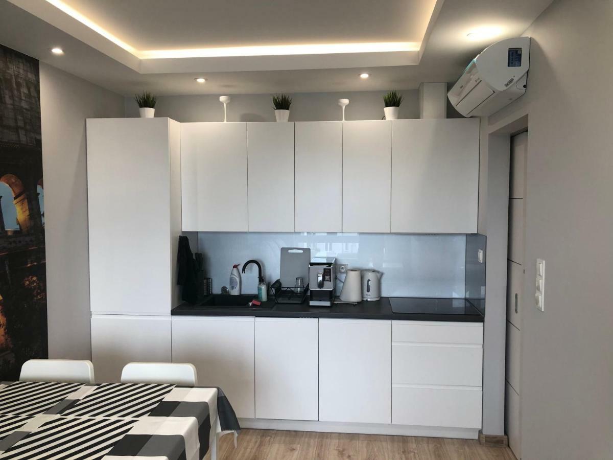 Klimatyzowany Apartament Roma Z Garazem Podziemnym Kielce Buitenkant foto