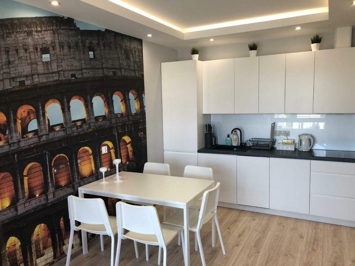 Klimatyzowany Apartament Roma Z Garazem Podziemnym Kielce Buitenkant foto