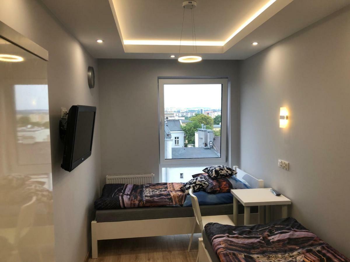 Klimatyzowany Apartament Roma Z Garazem Podziemnym Kielce Buitenkant foto
