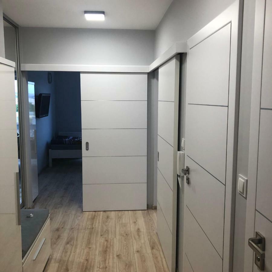 Klimatyzowany Apartament Roma Z Garazem Podziemnym Kielce Buitenkant foto